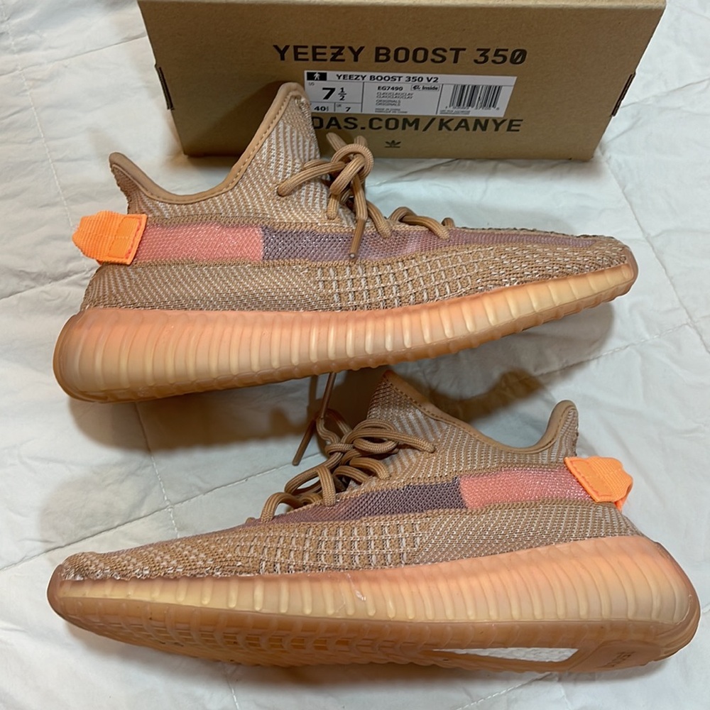 Yeezy Boost 350- Like NEW-UNISEX🔥